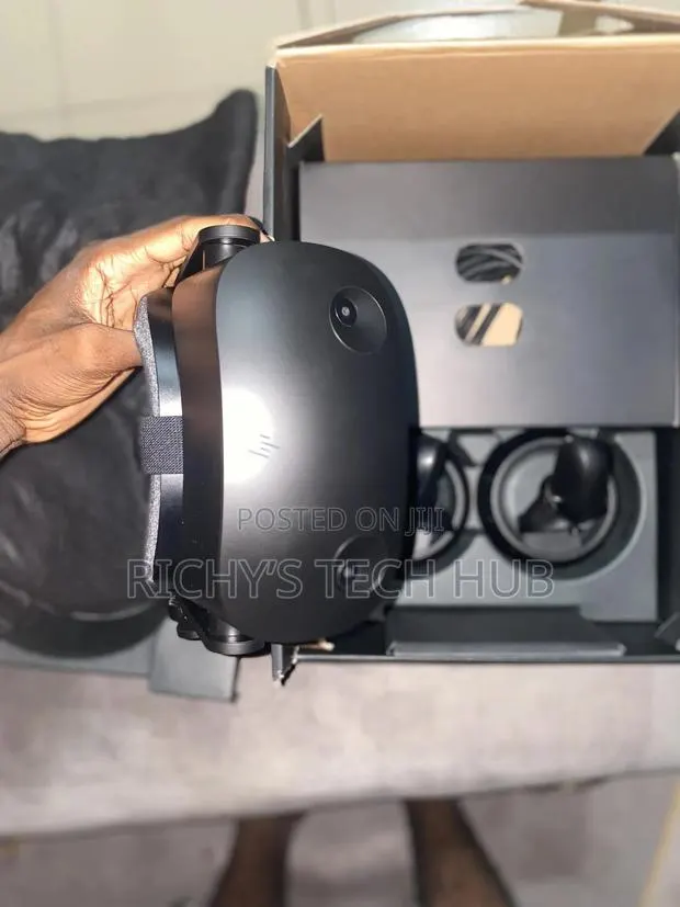 Opened Box Hp Reverb G2 Virtual Reality Headset With All Accessories · Photo 1