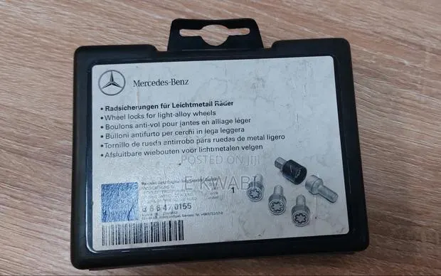 Original Mercedes-Benz Wheel Locks for Light-Alloy Wheels. · Photo 1