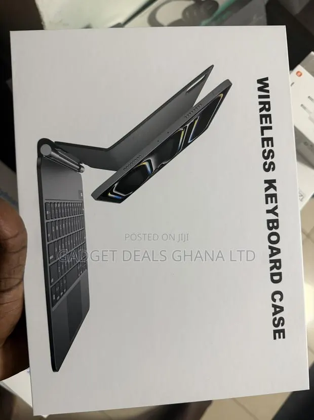 Apple iPad Magnetic Keyboard · Photo 1