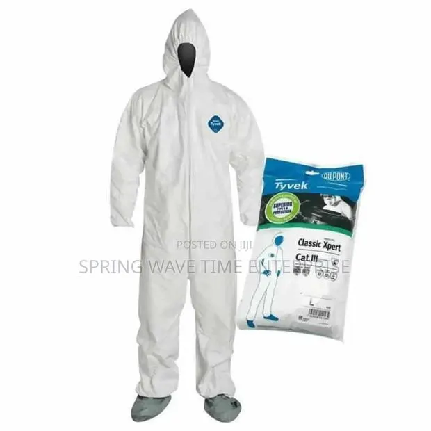 Tyvek Disposable Coverall · Photo 1