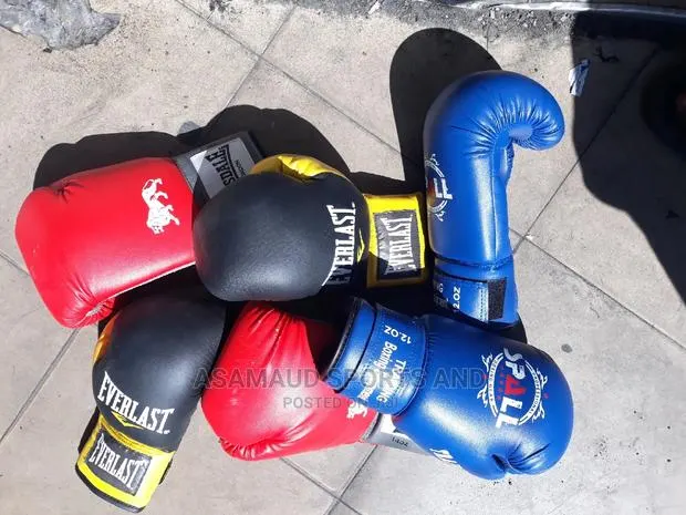 Original Boxing Gloves at Cool Price · Photo 1