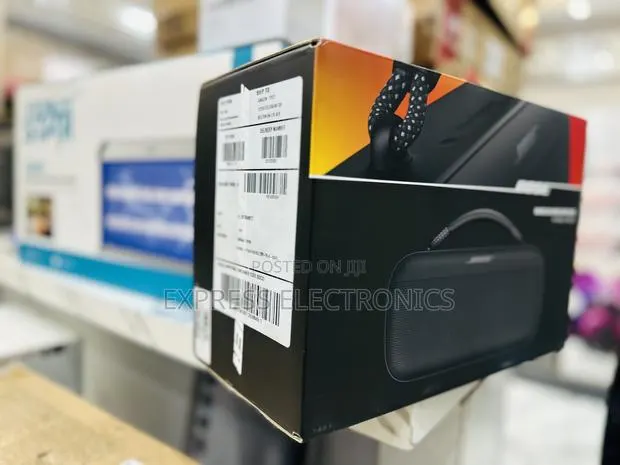 Ultra Modern Bluetooth Speaker Bose Sound Link Max · Photo 1