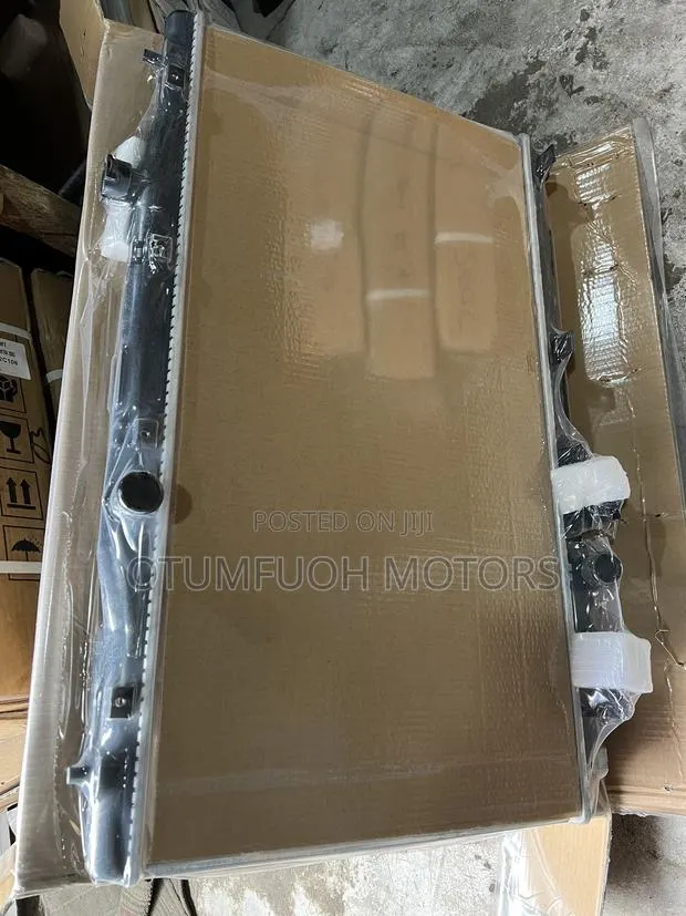Honda Accord 2018 2019 2020 2021 Radiator (Water Tank) · Photo 1