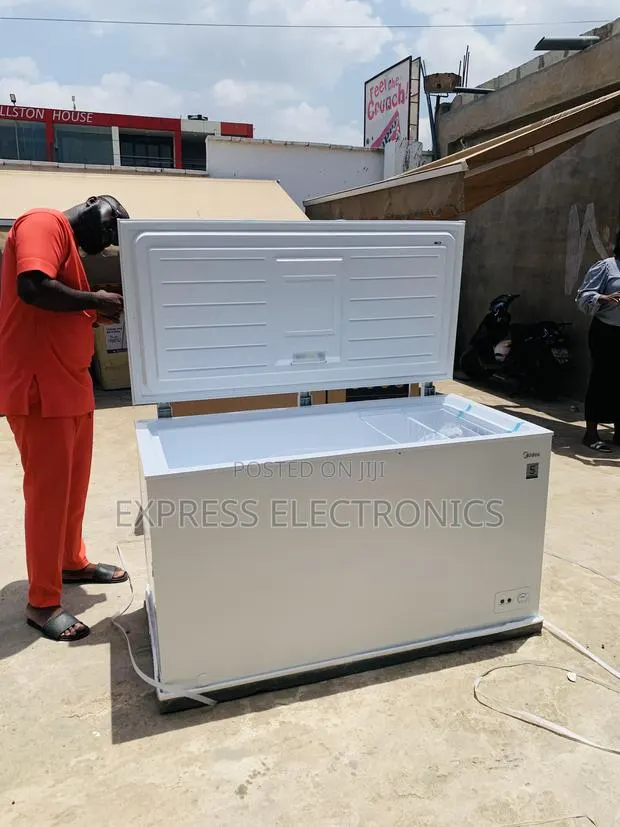 Hot Deals on 418l Chest Freezer Single Door Midea White · Photo 1