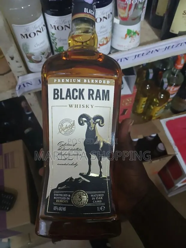 Black Ram Whisky 1l · Photo 1