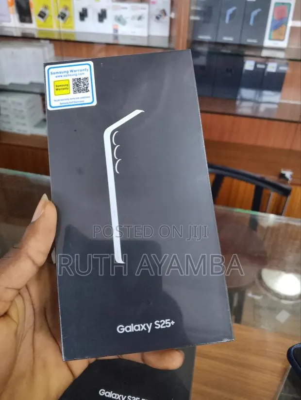 New Samsung Galaxy S25+ 256 GB Black · Photo 1