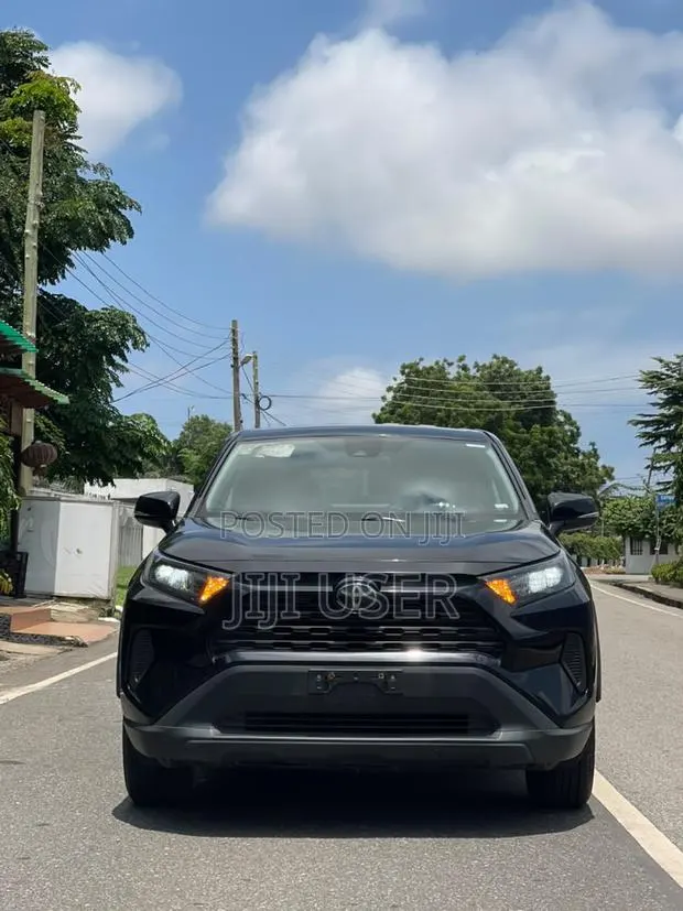 Toyota RAV4 LE AWD 2023 Black · Photo 1