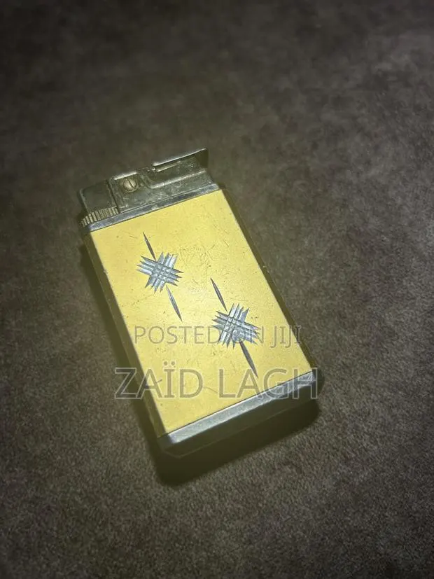 Royal Musical Vintage Butane Pocket Lighter — Japanese Musical Model · Photo 1