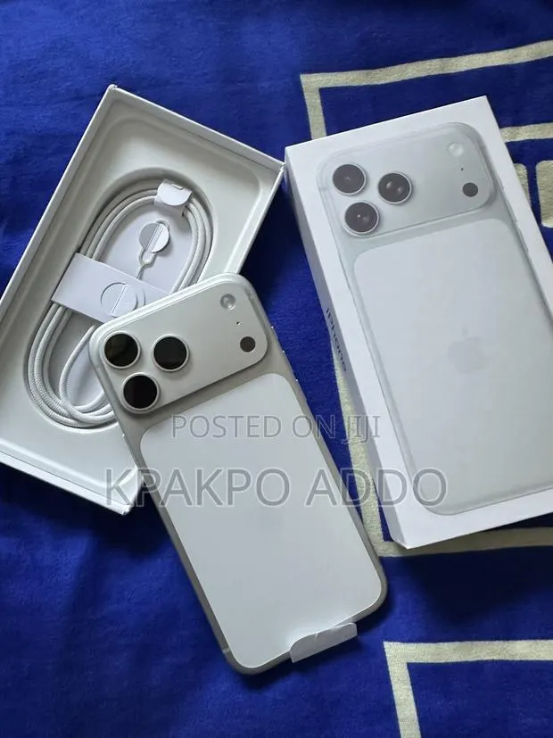 New Apple iPhone 17 Pro Max 256 GB Silver · Photo 1