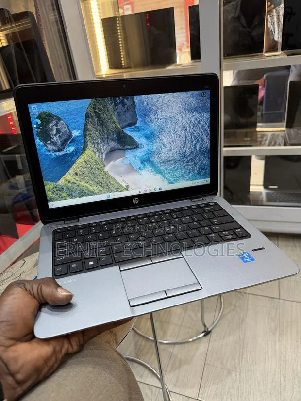 Laptop HP EliteBook 820 G1 8GB Intel Core i5 SSD 128GB · Photo 1
