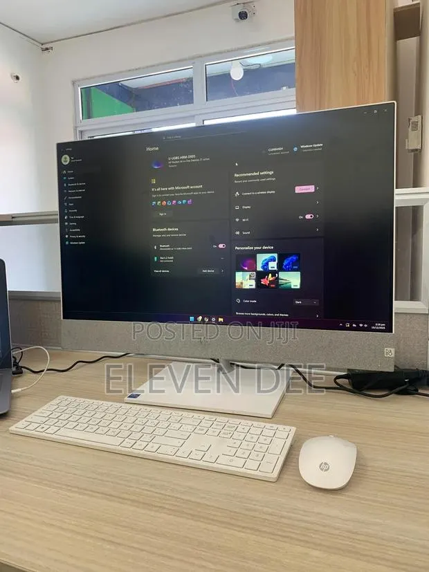 New Desktop Computer HP Pavilion 27 16GB Intel Core I7 SSD 512GB · Photo 1