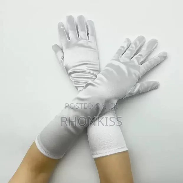 Satin Hand Gloves · Photo 3