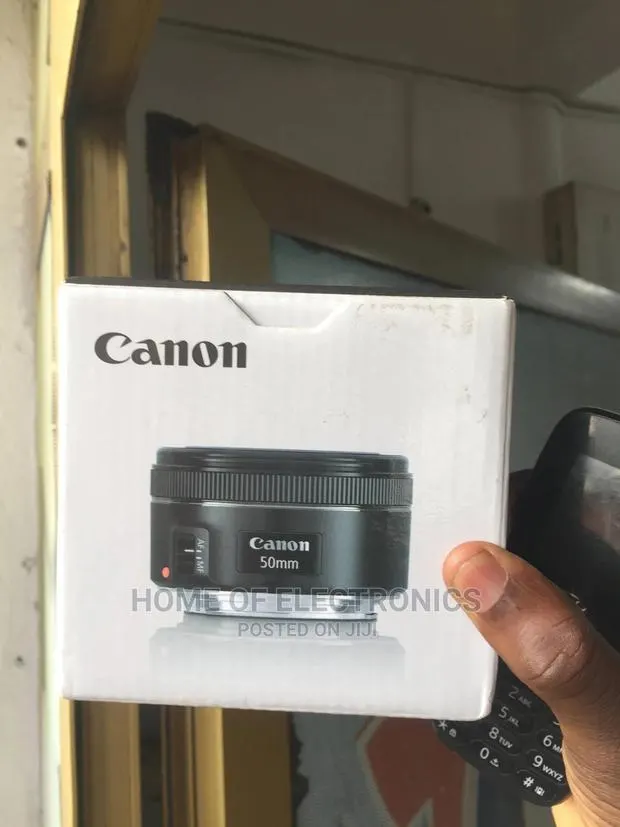 High New Canon Ef 50mm F/1.8stm Lens · Photo 1