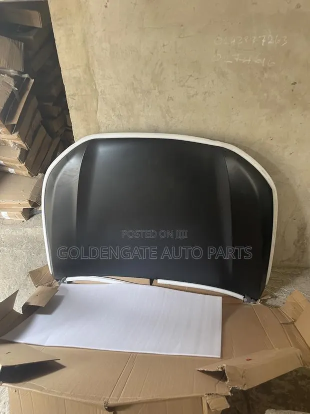 Honda HR-v 23 Bonnet · Photo 1