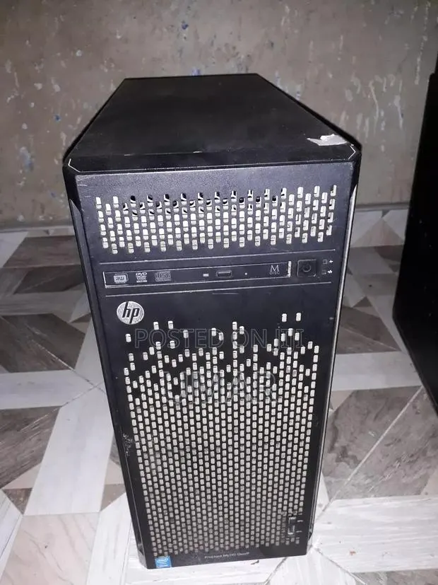 Intel Xeon HP Proliant Ml110 Gen 9 · Photo 1