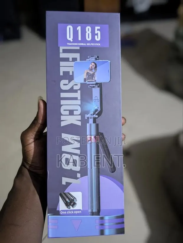 Q185 Tracking Gimbal Selfie Stick – 1.8m · Photo 1