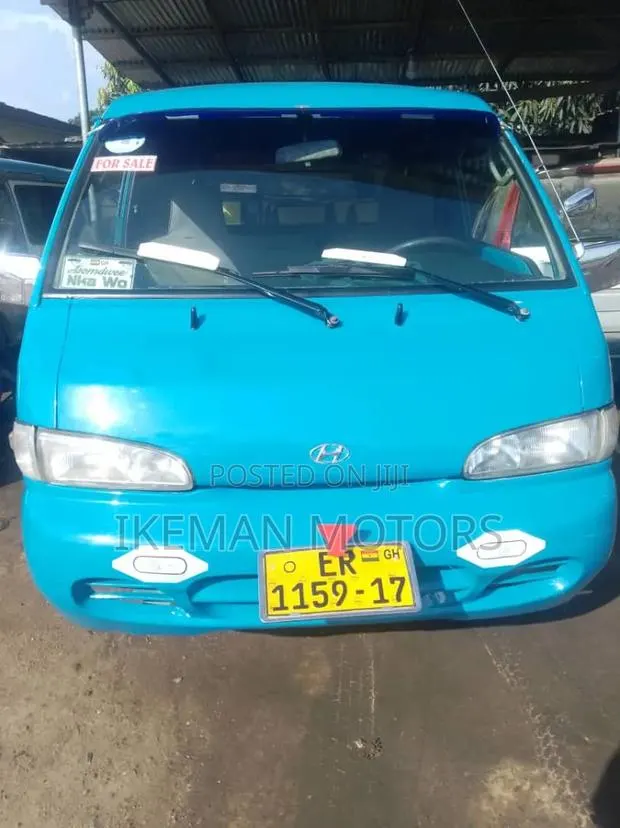 Hyundai H-100 2003 Blue · Photo 1
