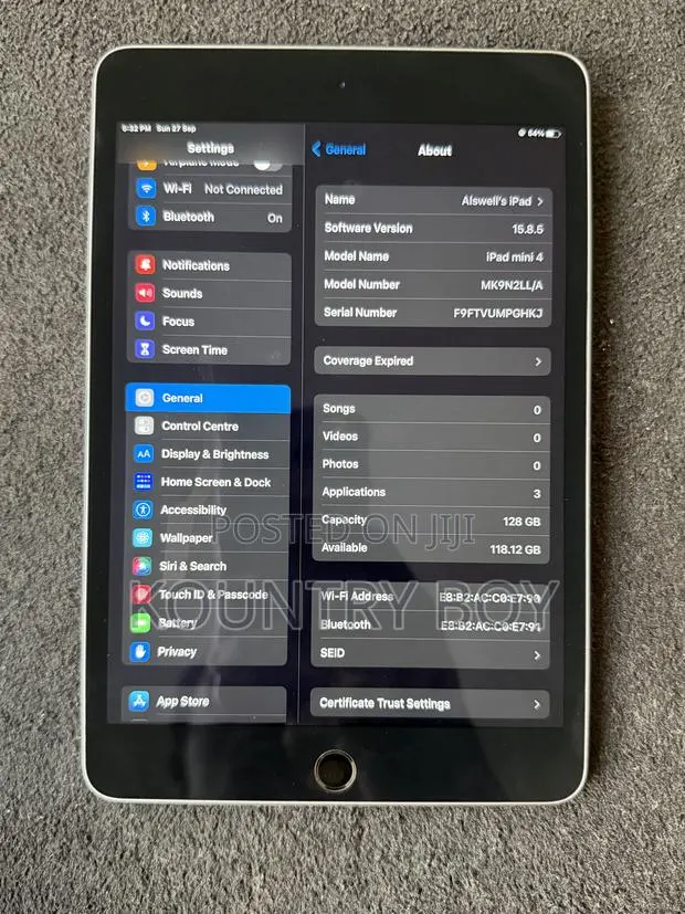 New Apple iPad mini 4 128 GB Gray · Photo 3