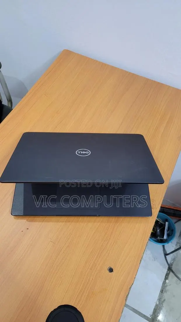 Laptop Dell Latitude 3400 8GB Intel Core i5 HDD+SSD 500GB · Photo 1