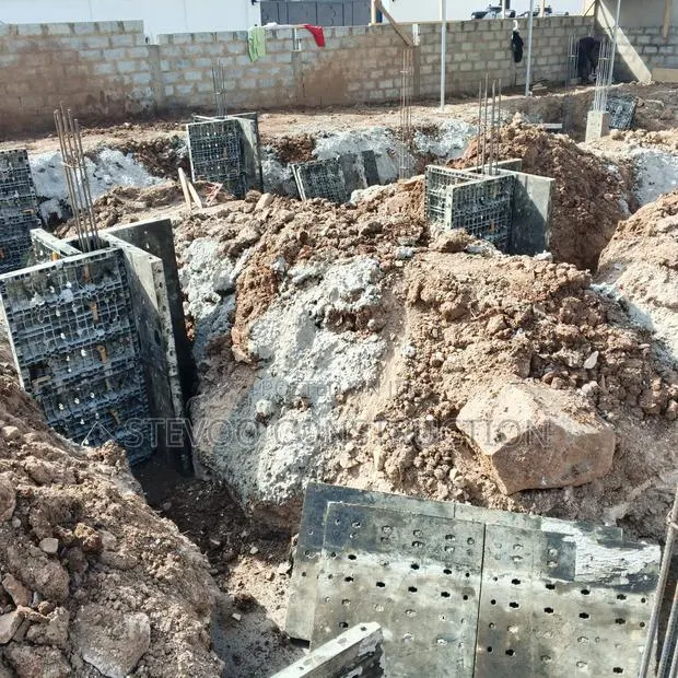 Construction · Photo 1