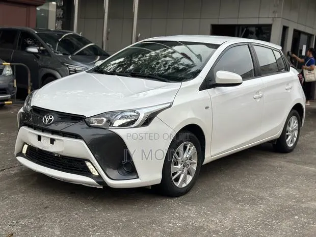 Toyota Yaris 2018 White · Photo 1