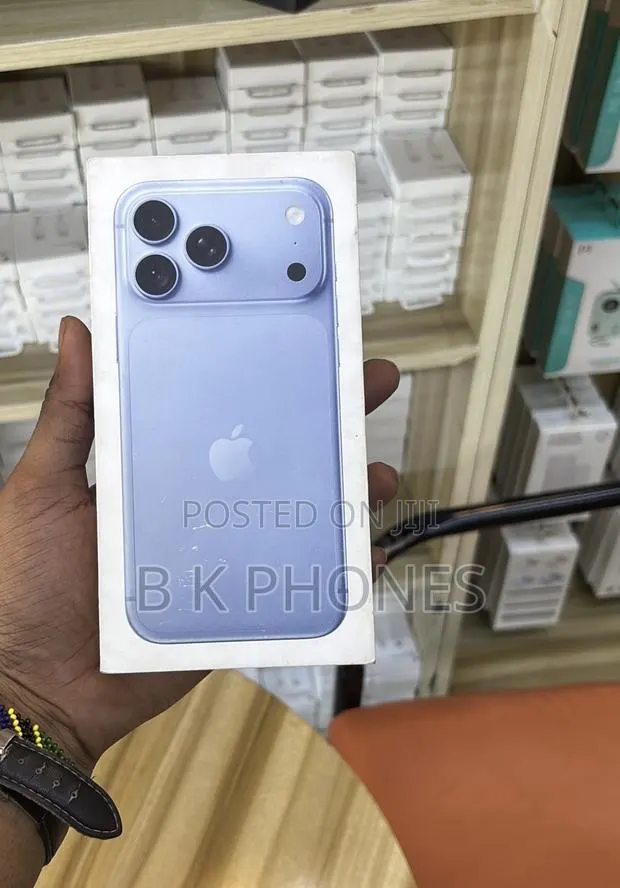 New Apple iPhone 18 Pro Max 512 GB Blue · Photo 1