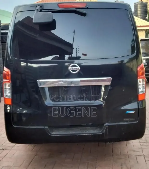Nissan Caravan 2012 Black · Photo 1