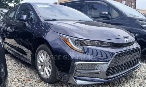Toyota Corolla 2022 Blue · Photo 1