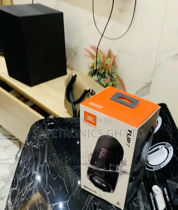 Unforgettable Vibes With Bluetooth JBL Flip 7 Black Speaker · Photo 1