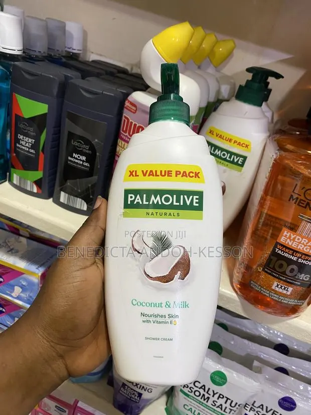 Palmolive Coconut And Milk Shower Cream Pump · Photo 1