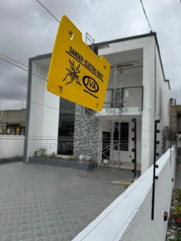 4bdrm Duplex in East Legon for sale · Photo 1