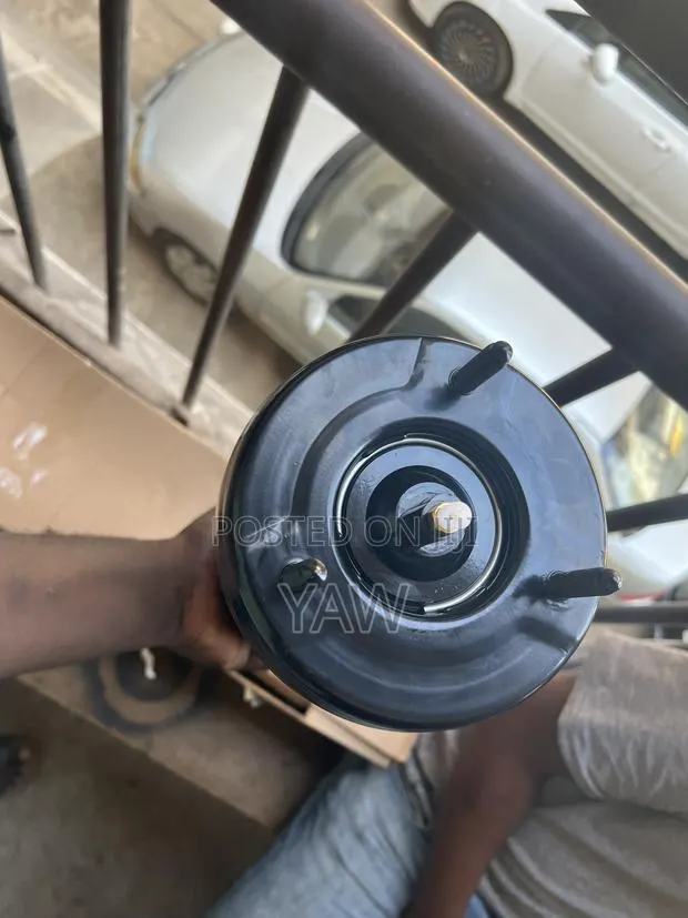 MERCEDES C CLASS W205 2016 2020 Front Airmatic Shock Absorbe · Photo 1