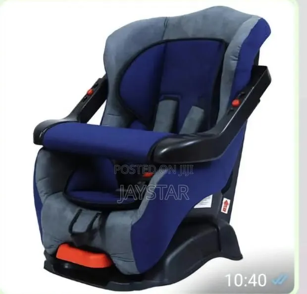 Car Seat Carrier · Photo 1