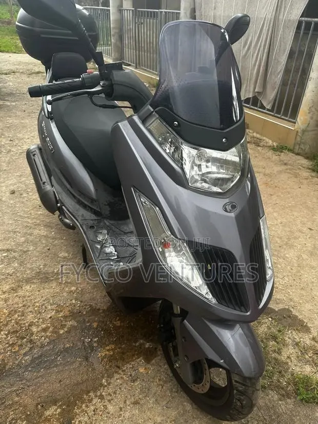 Kymco 2011 Gray · Photo 1