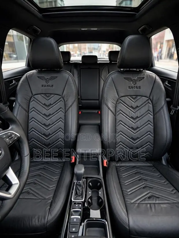 Universal Seat Cover · Photo 1