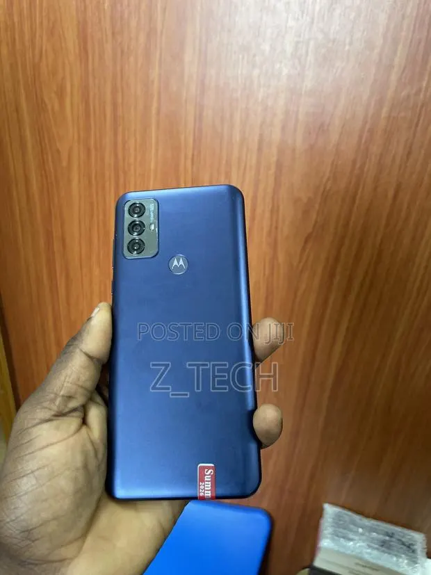 New Motorola Moto G Play (2023) 32 GB Blue · Photo 1