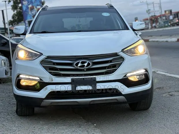 Hyundai Santa Fe Limited Ultimate AWD 2018 White