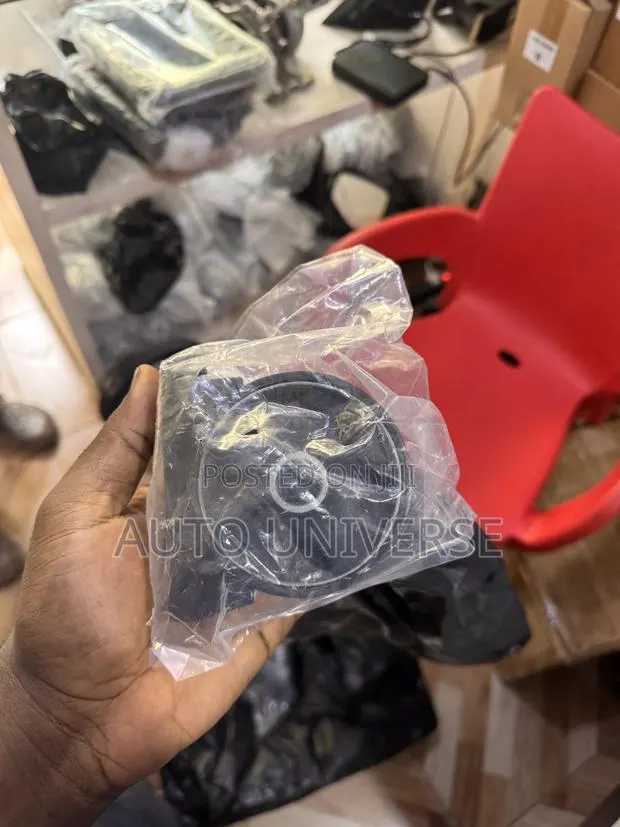 Mitsubishi Outlander Engine Seat Available · Photo 1