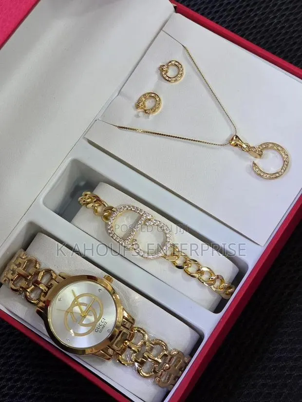 Ladies Watch With Bracelet, Earrings and Chain Available · Photo 1