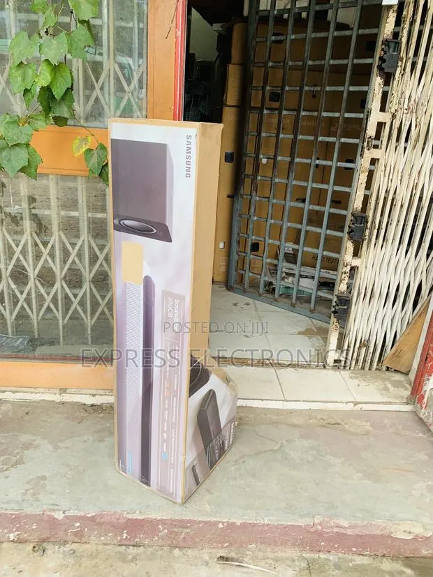 Samsung Soundbar HW-S80CB * 2024 * Ultra Slim Design · Photo 1