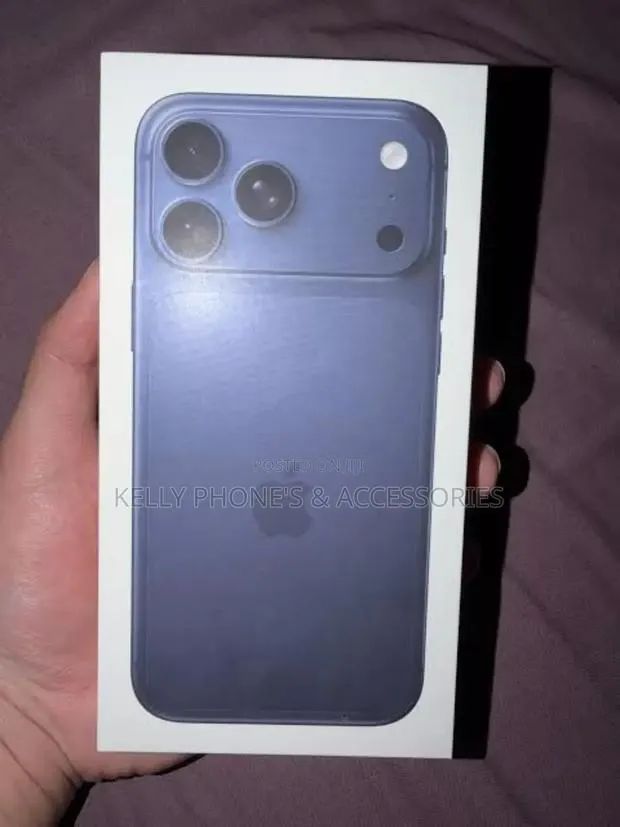 New Apple iPhone 17 Pro Max 256 GB Blue · Photo 1