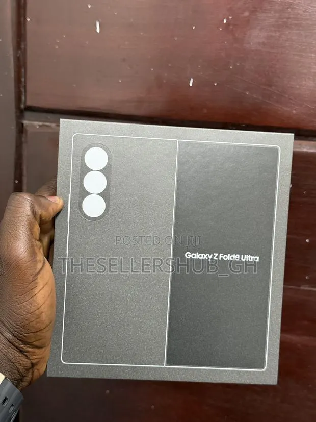 New Samsung Galaxy Z Fold8 Ultra 512 GB Graphite · Photo 1