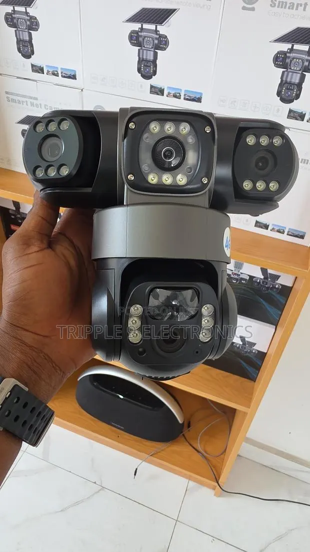 3-Lens 4G Solar PTZ Security Camera · Photo 1
