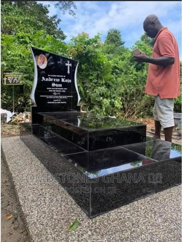 Tombstone Done In Kpando · Photo 1