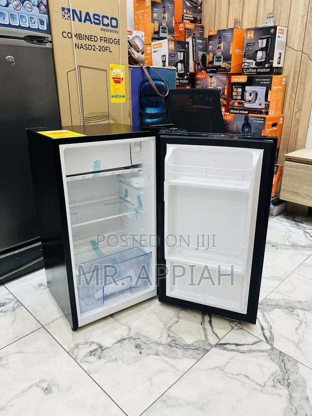 Premium Pearl Single Door Table Top Refrigerator(Black) · Photo 1