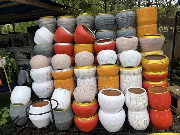 Flower Pot for Sale · Photo 1