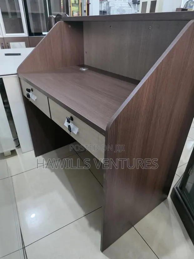 Reception Desk With a Transaction Counter · Photo 1
