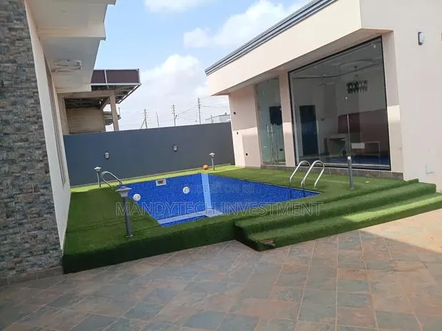8bdrm Villa in Lake Side Estate for sale · Photo 8