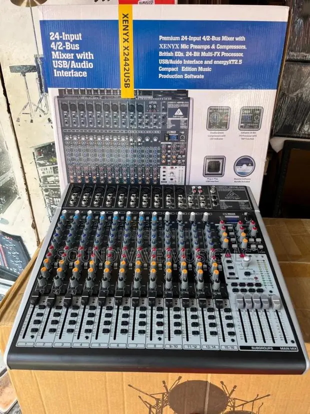 Beheringer Xenyx X2442 Usb Mixer · Photo 1