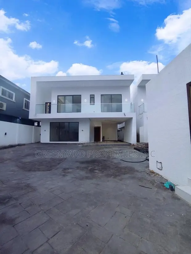 4bdrm House in School Junction, Ashaley Botwe for sale · Photo 1